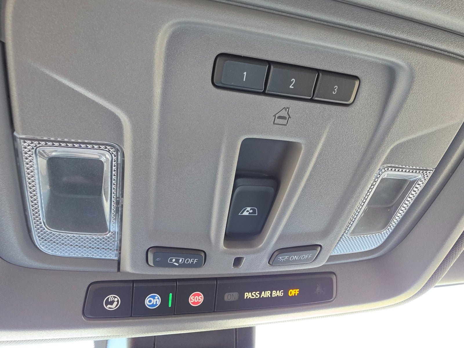 Used 2021 Chevrolet Silverado 1500 LTZ AWD/4WD image 48