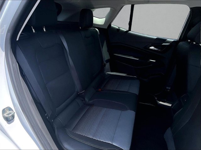 Used 2024 Chevrolet Trax LT w/ Driver Confidence Package FWD image 28