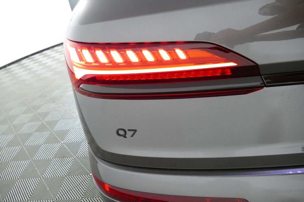 New 2026 Audi Q7 3.0T Premium Plus AWD/4WD image 2