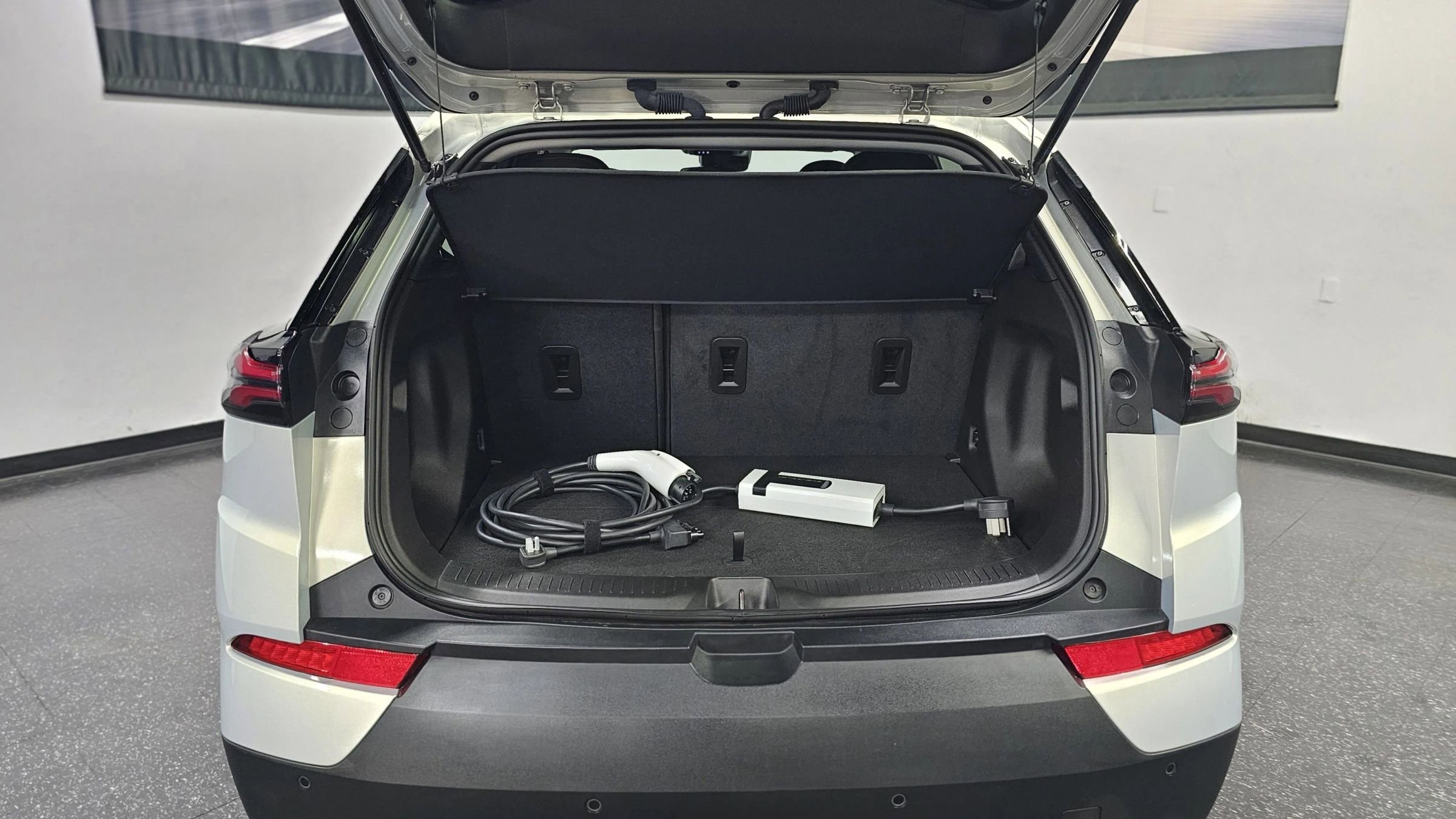 Used 2023 Chevrolet Bolt EUV LT w/ Driver Confidence Package image 29
