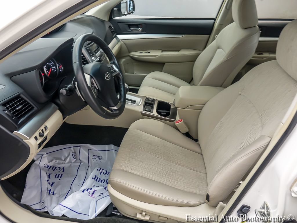 Used 2013 Subaru Legacy 2.5i Premium w/ All-Weather Pkg AWD/4WD image 9