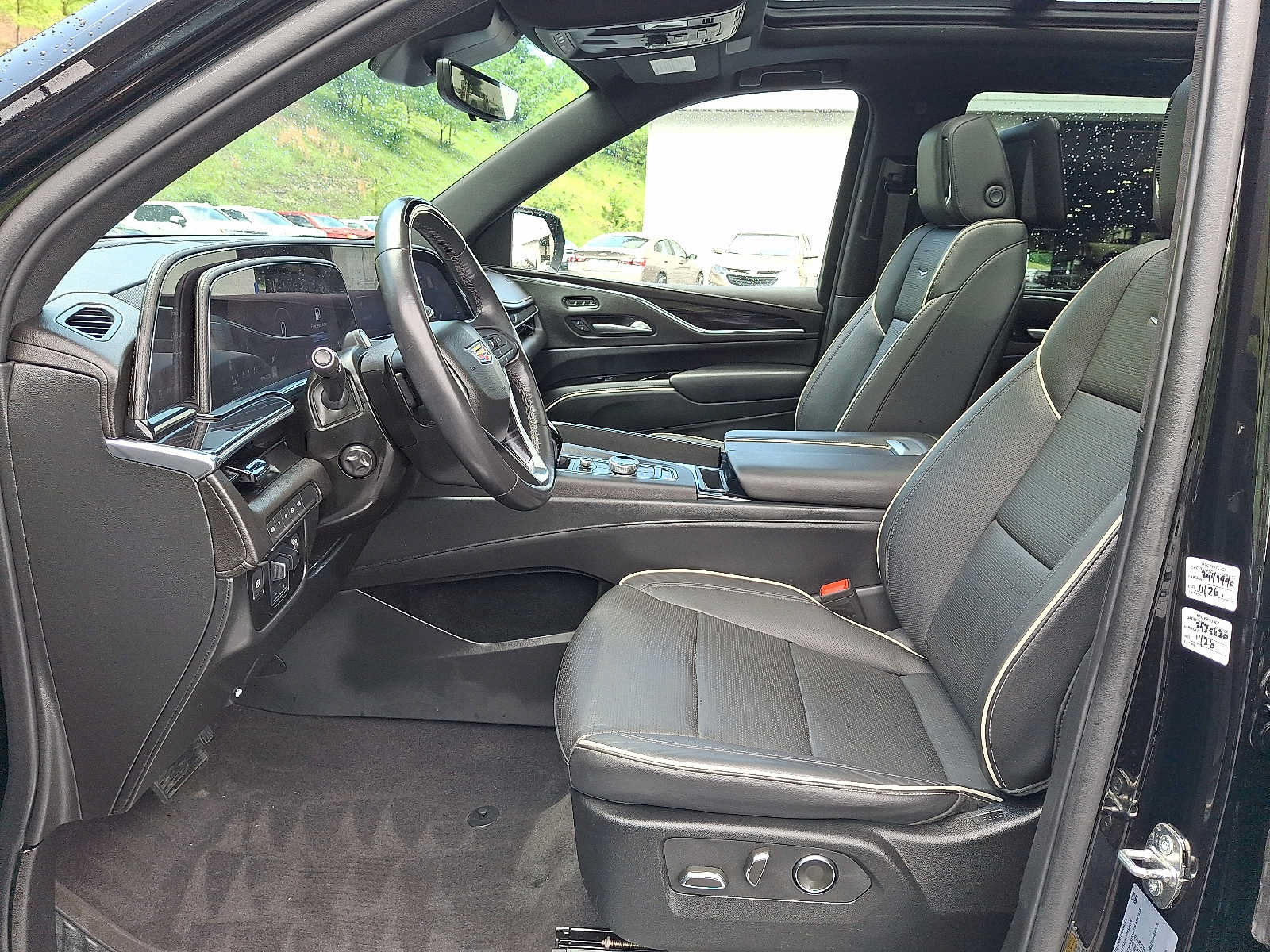 Used 2023 Cadillac Escalade Sport AWD/4WD image 15