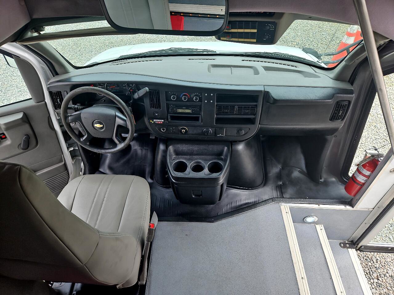 Used 2015 Chevrolet Express 3500 w/ Shuttle Bus Package image 34