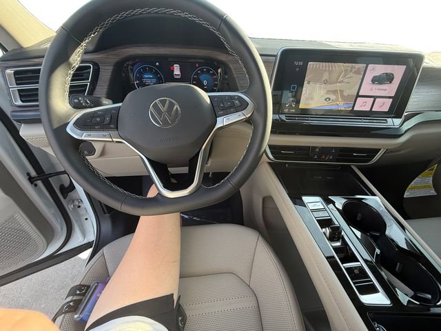 New 2025 Volkswagen Atlas SEL image 10