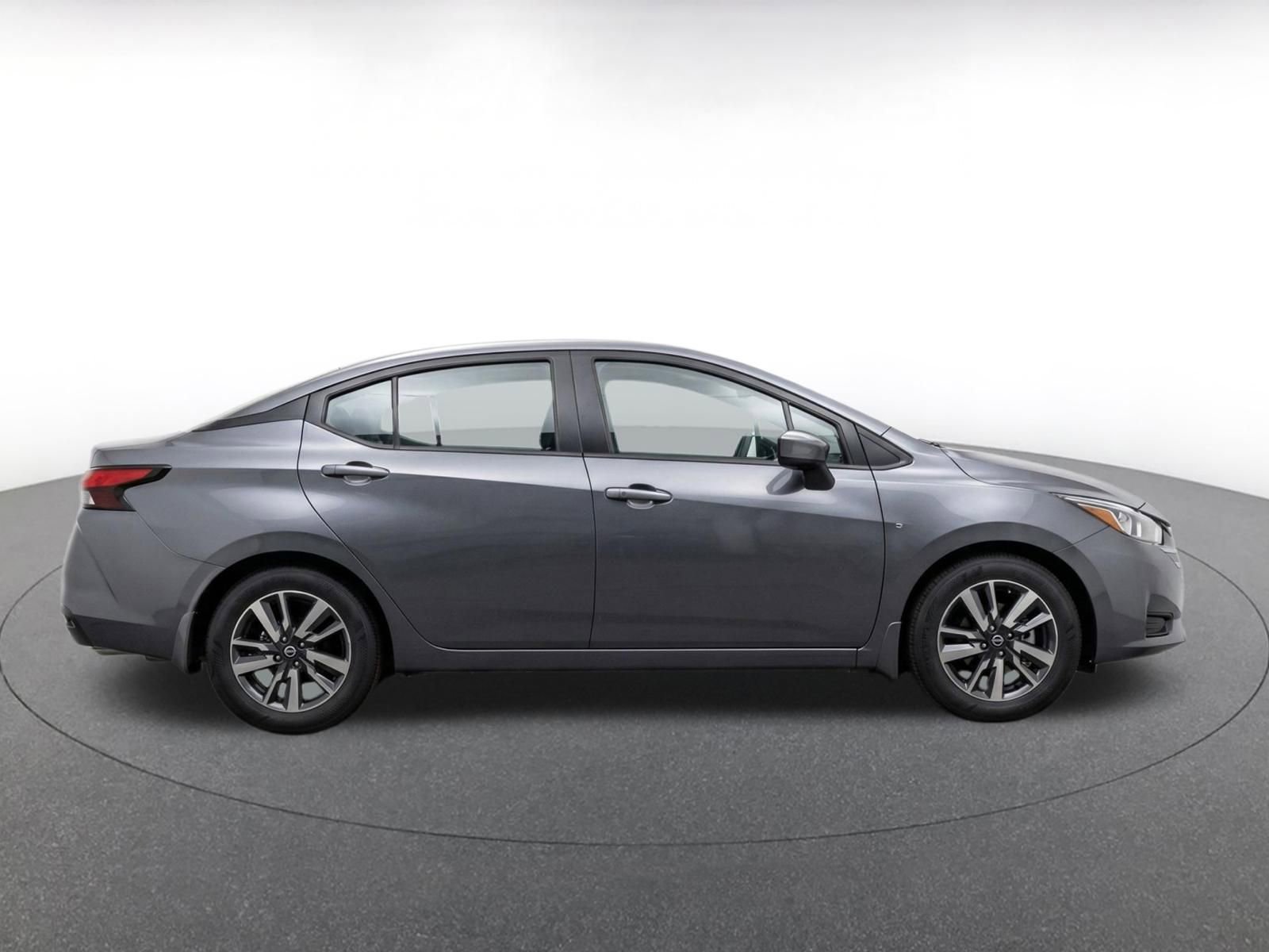 Used 2025 Nissan Versa SV FWD image 10