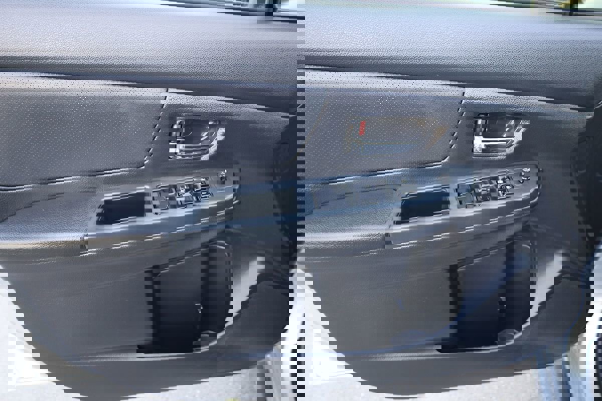 Used 2014 Subaru Crosstrek 2.0i Limited w/ Popular Package #1 image 9