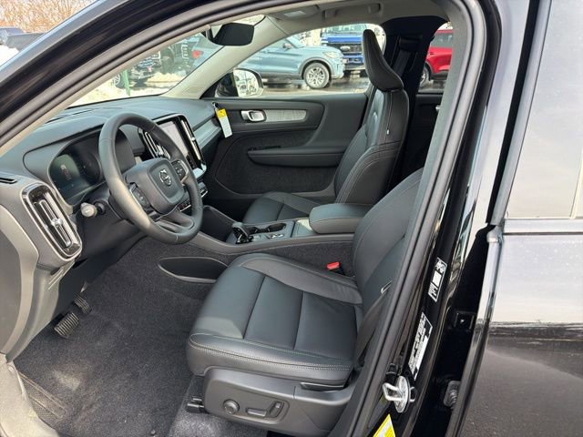 New 2026 Volvo XC40 B5 Core w/ Protection Package Premier image 10