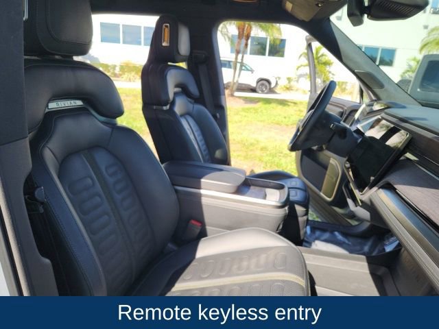Used 2023 Rivian R1T Adventure image 27