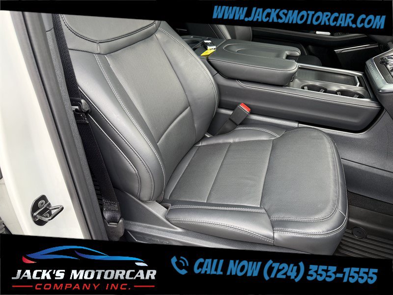 Used 2025 Ford Expedition Platinum w/ Stealth Appearance Package AWD/4WD image 17