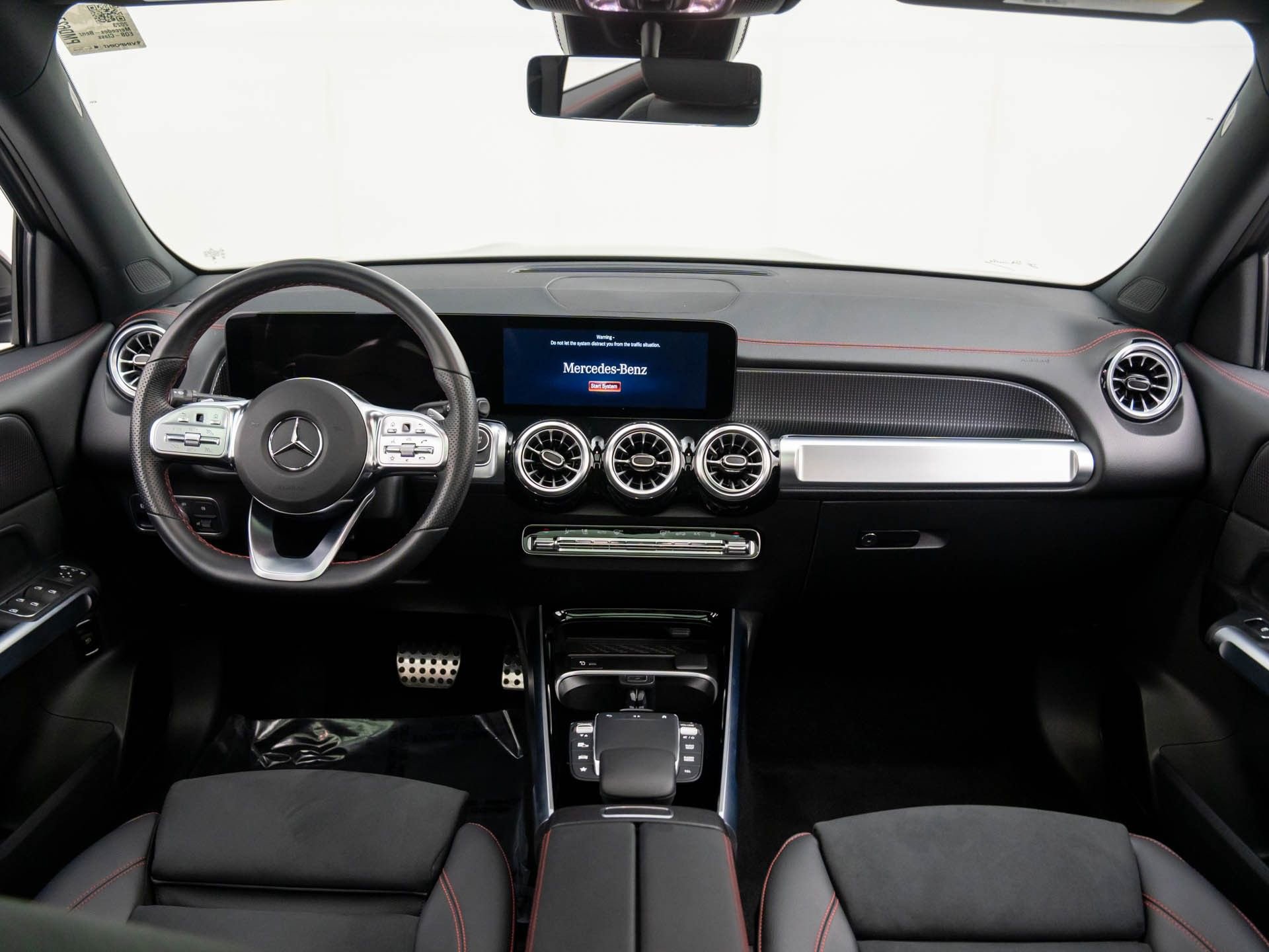 Certified 2023 Mercedes-Benz EQB 300 4MATIC image 11