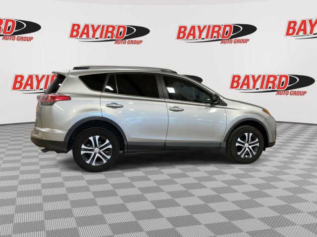 Used 2018 Toyota RAV4 LE FWD image 9