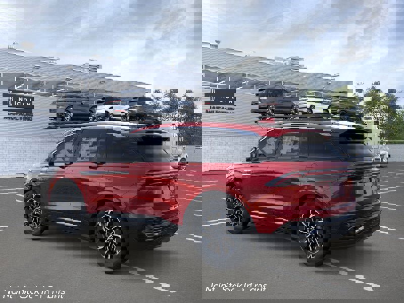 New 2026 Lincoln Nautilus Premier image 4