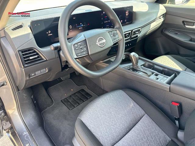 Used 2026 Nissan Sentra SV w/ Floor Mat Package FWD image 17