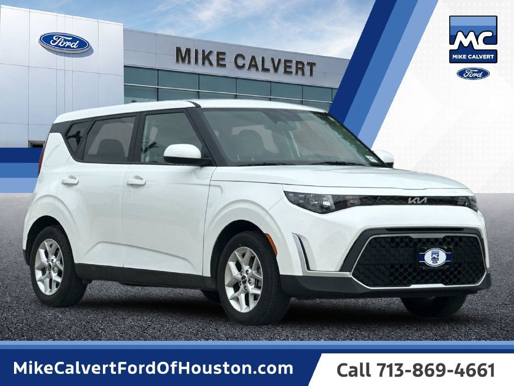 Used 2025 Kia Soul LX w/ LX Technology Package FWD image 7