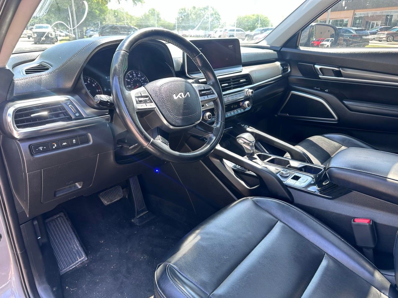 Used 2022 Kia Telluride S FWD image 23