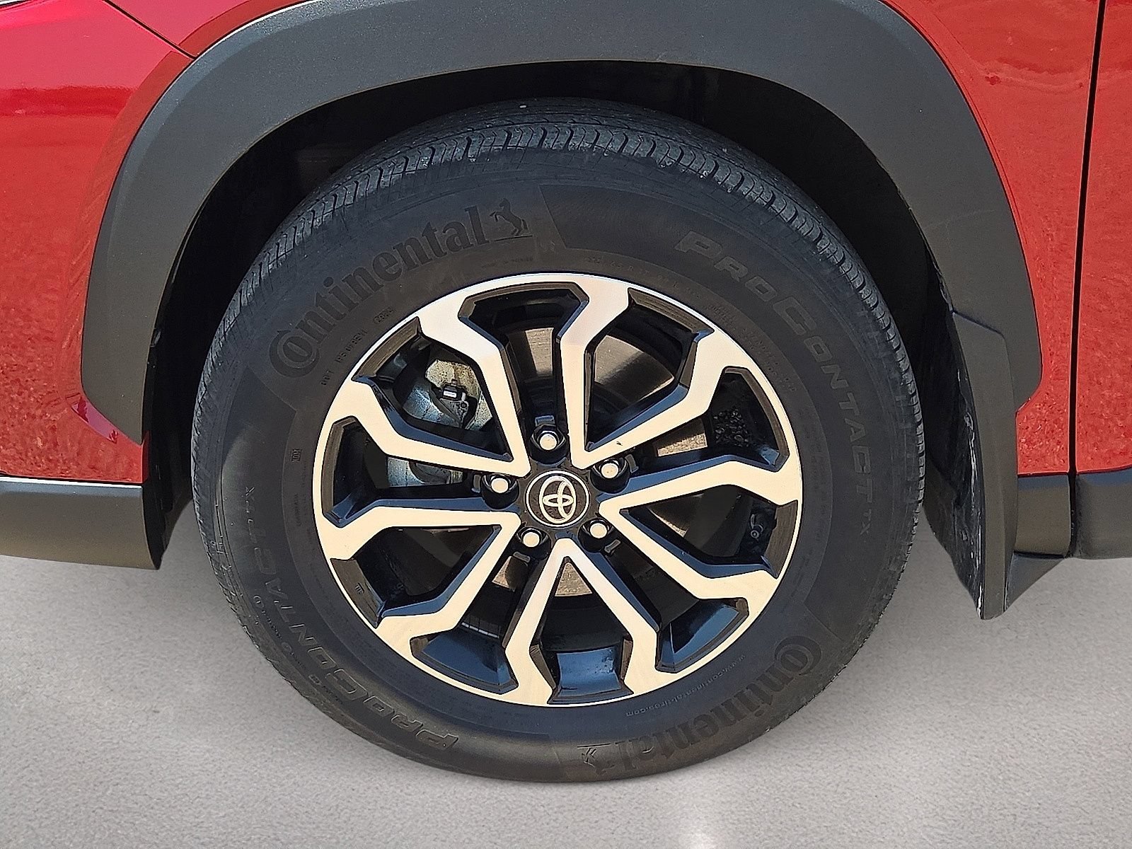 Used 2024 Toyota Corolla Cross AWD Hybrid image 10