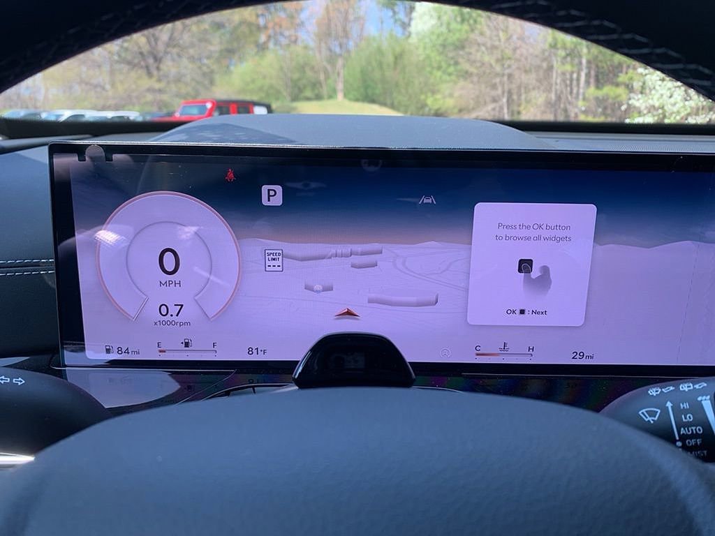 Used 2025 Genesis GV80 2.5T Standard image 9