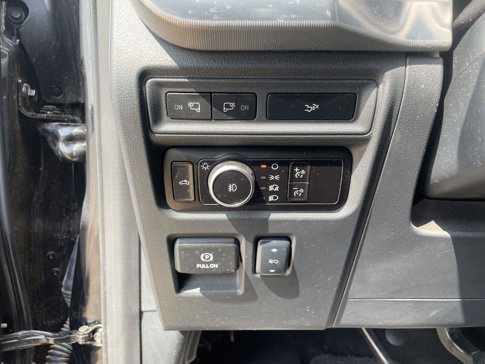 Used 2024 Ford F150 Lariat AWD/4WD image 14
