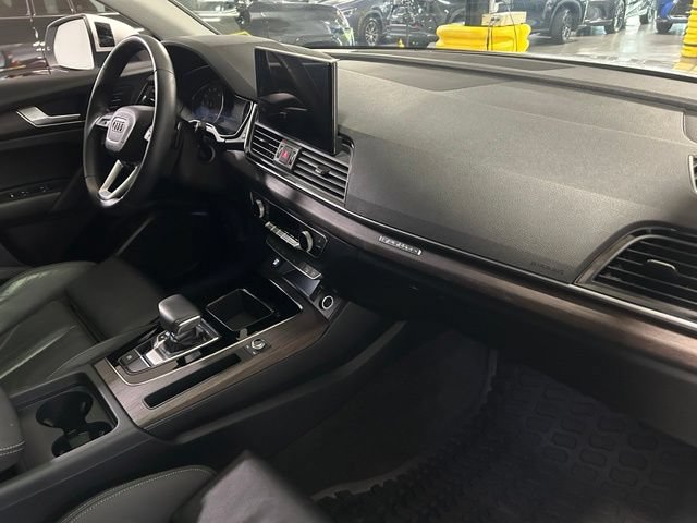 Used 2024 Audi Q5 2.0T Premium w/ Convenience Package AWD/4WD image 23