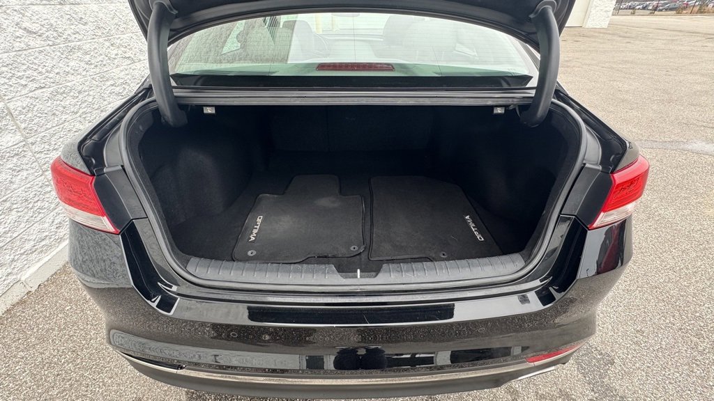 Used 2018 Kia Optima EX w/ Premium Package image 9