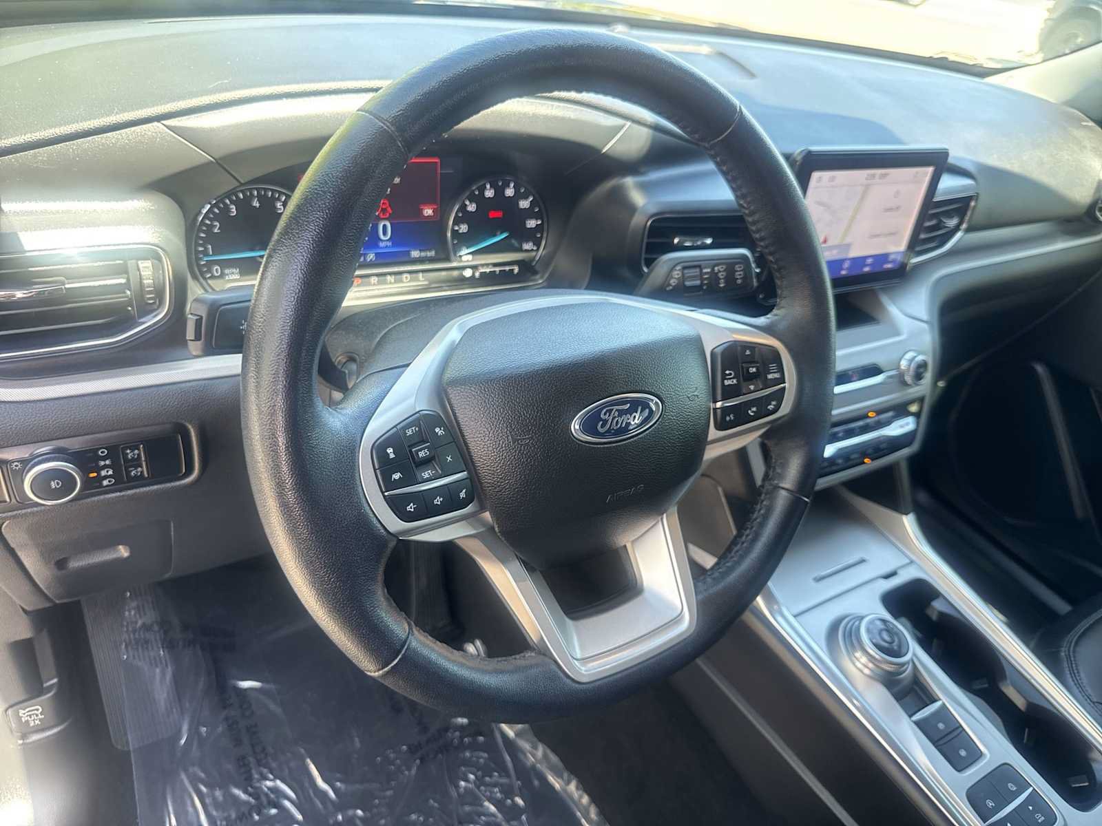 Used 2023 Ford Explorer XLT w/ Equipment Group 202A RWD image 10