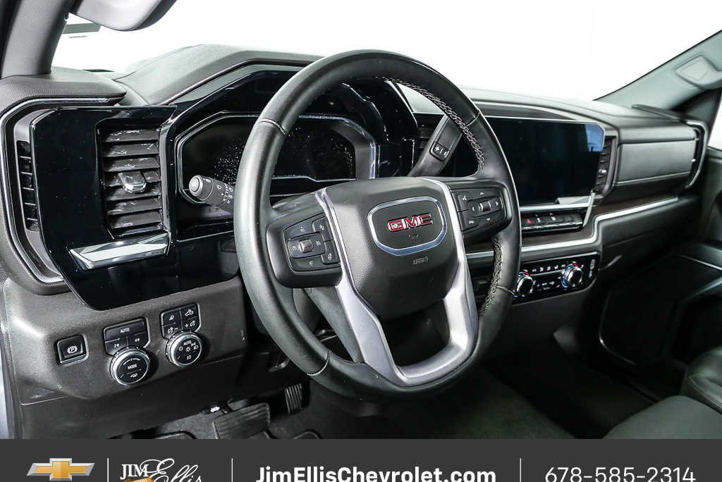 Certified 2025 GMC Sierra 1500 SLT AWD/4WD image 4