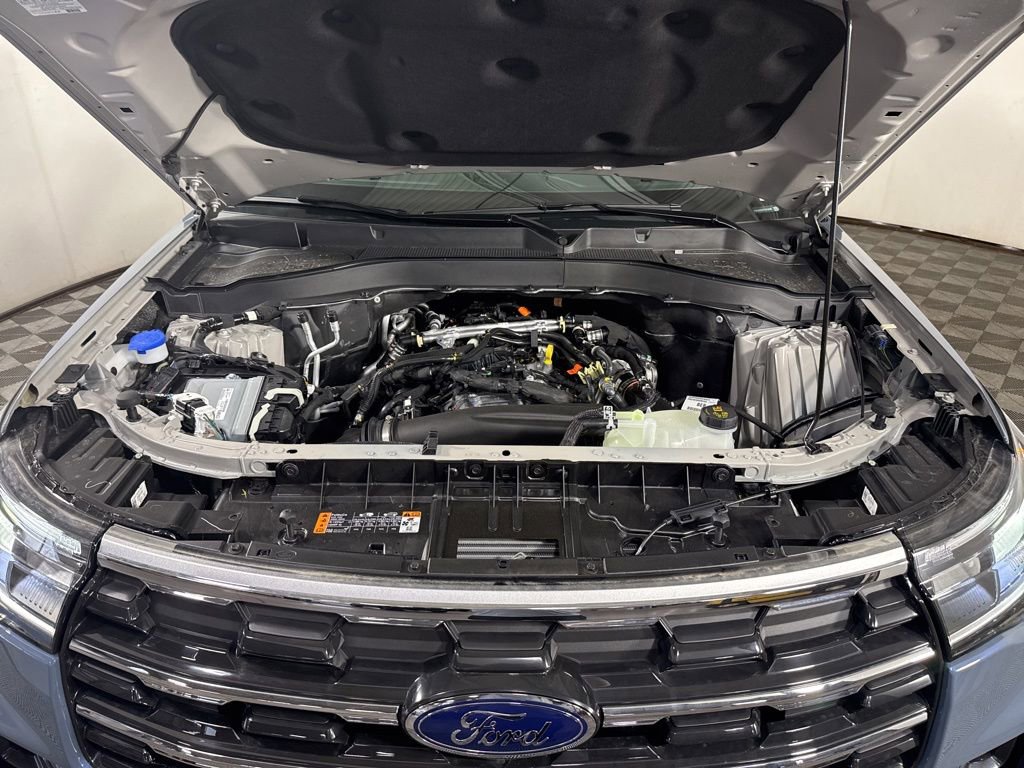 New 2026 Ford Explorer Active w/ Active Comfort Package image 4