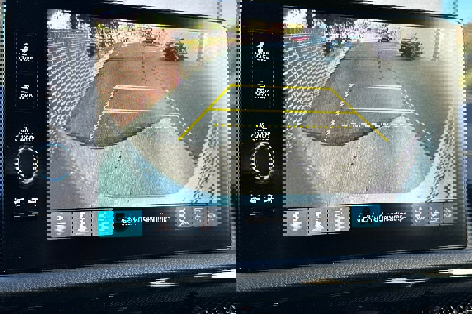 Used 2023 Honda CR-V EX-L image 16