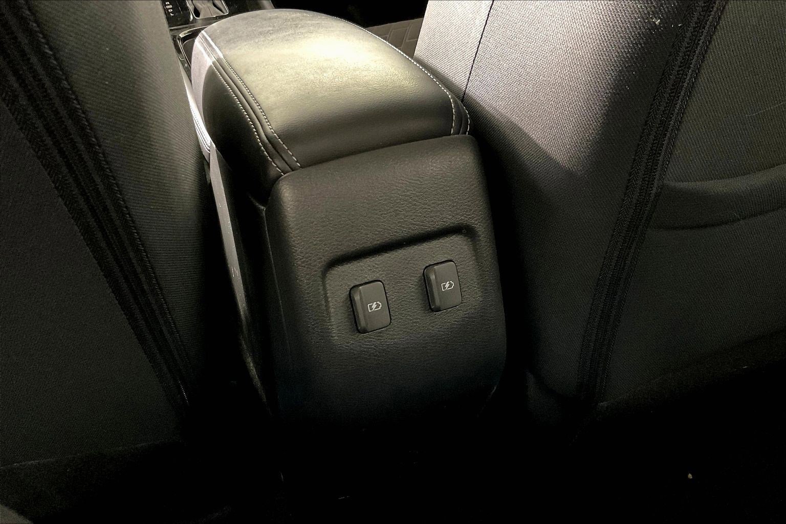 Used 2023 Nissan Kicks SV FWD image 11