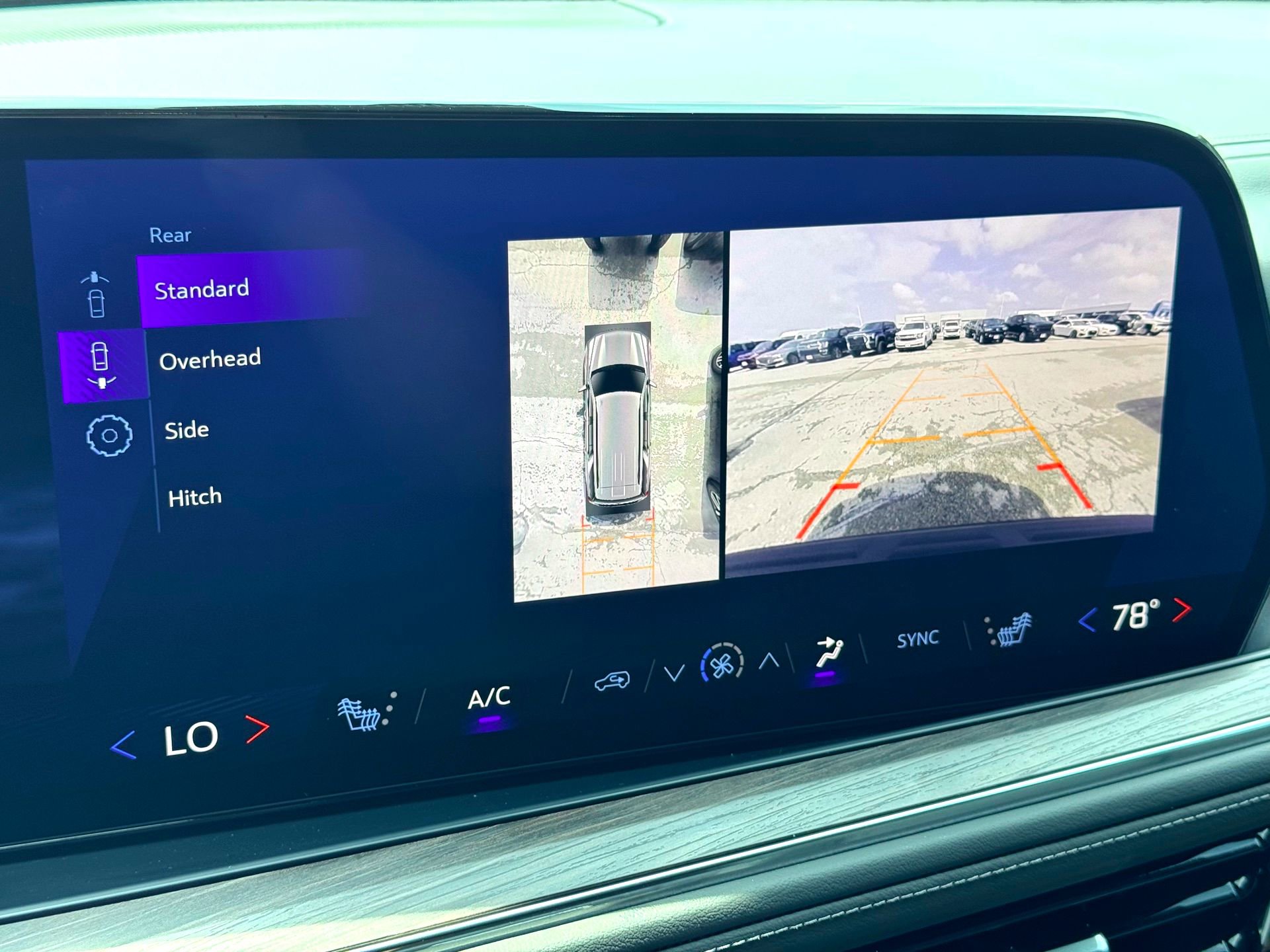 Used 2025 Chevrolet Tahoe Z71 w/ Comfort Package image 32