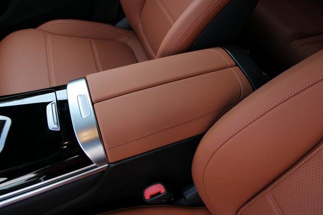 New 2025 Mercedes-Benz GLC 350e 4MATIC image 28