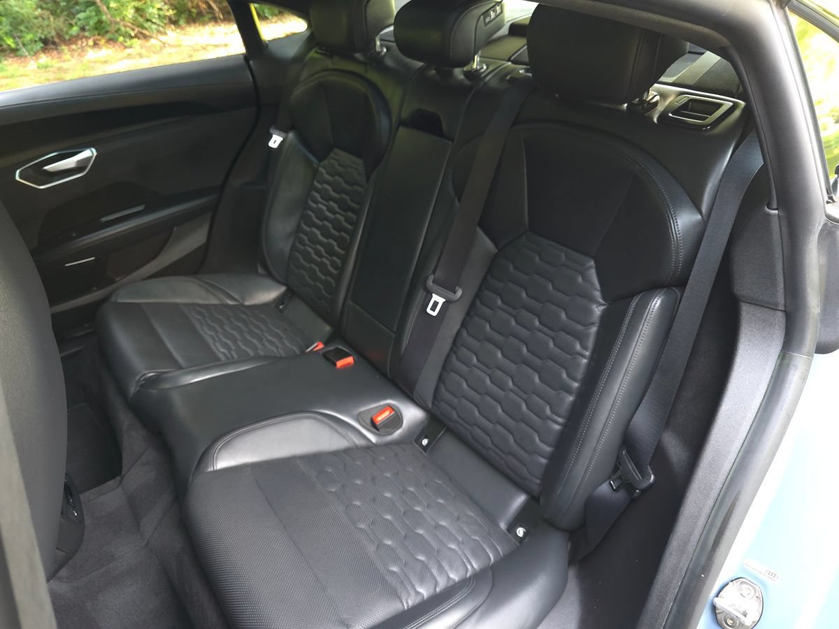 Used 2022 Audi RS e-tron GT w/ Carbon Performance Package AWD/4WD image 15