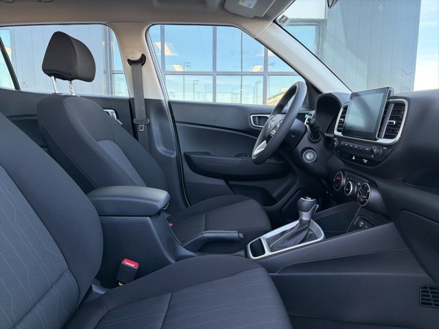 Used 2026 Hyundai Venue SE image 11