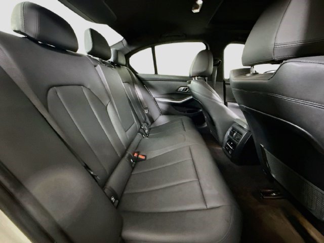 Used 2020 BMW 330i Sedan w/ Driving Assistance Package RWD image 26