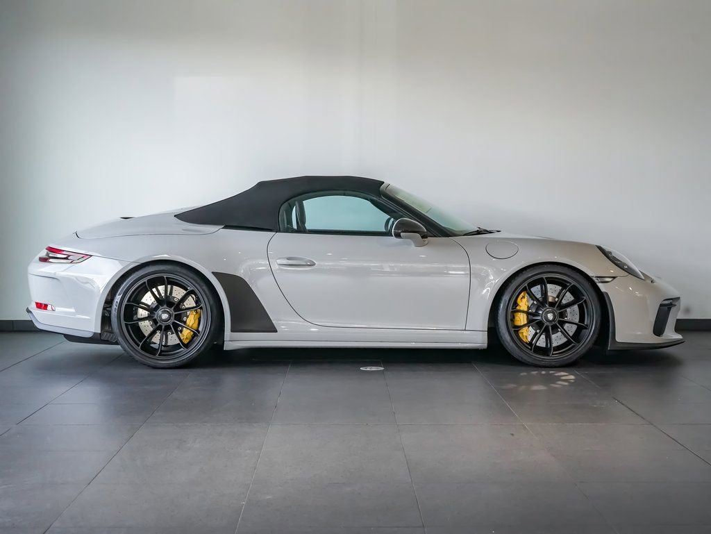 Certified 2019 Porsche 911 Speedster image 8