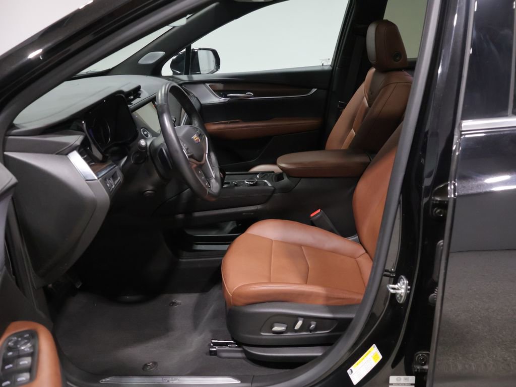 Used 2024 Cadillac XT5 Premium Luxury w/ LPO, Floor Liner Package image 13
