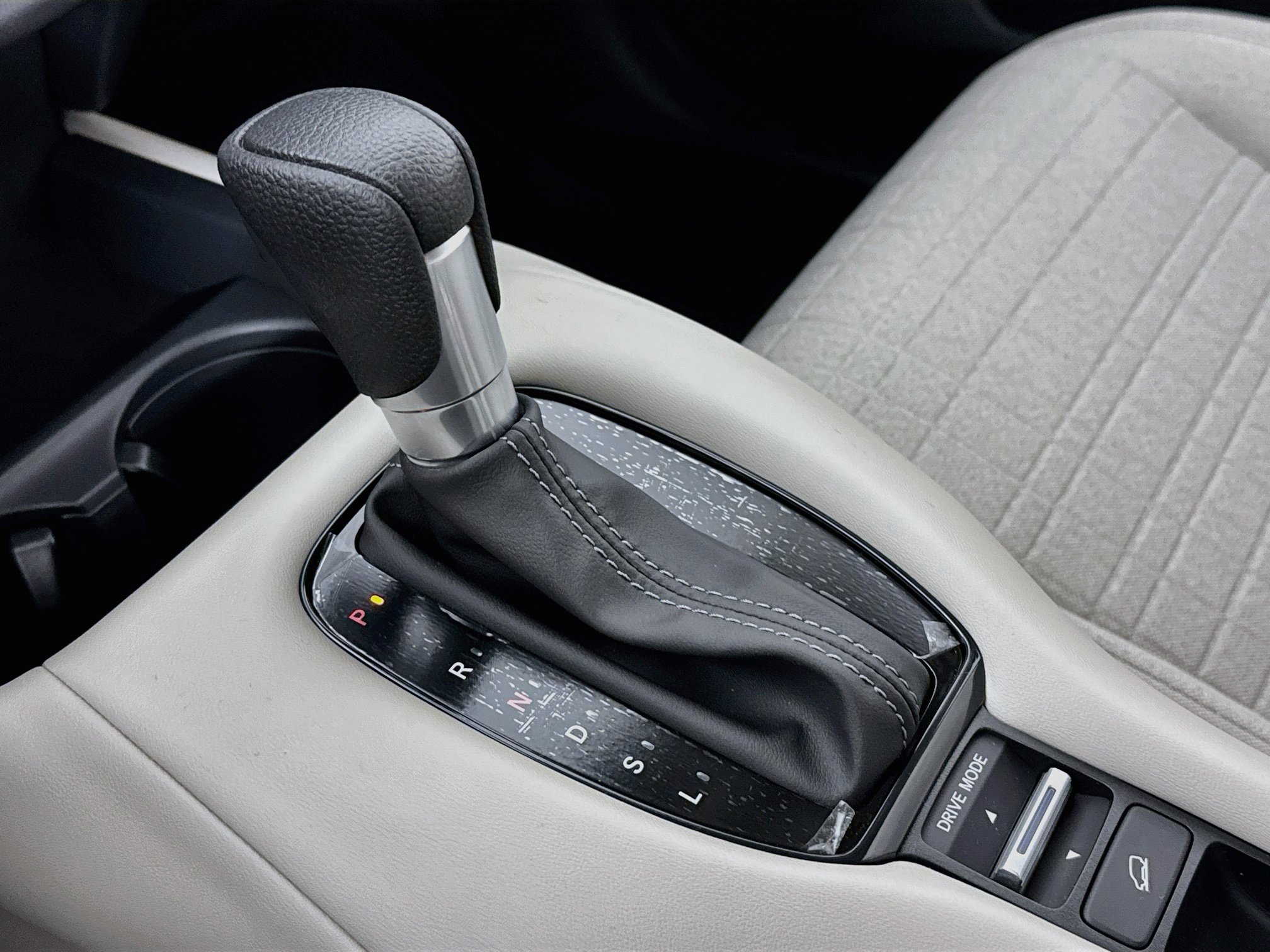 New 2027 Honda HR-V LX image 16