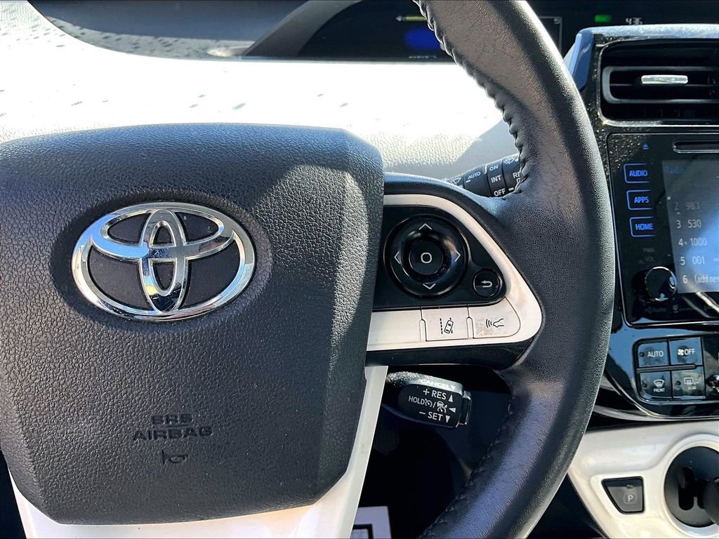 Used 2016 Toyota Prius Four Touring w/ Premium Convenience Package FWD image 17