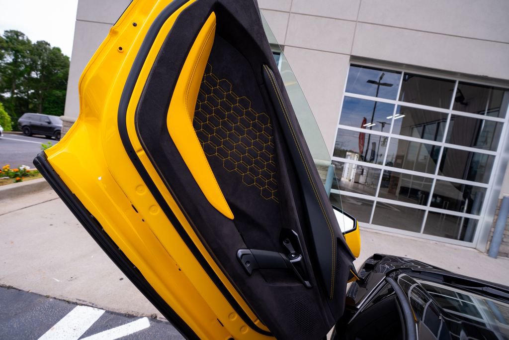 Used 2024 Lamborghini Revuelto AWD/4WD image 41