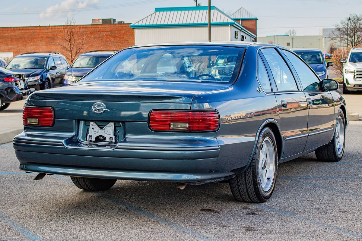 Used 1996 Chevrolet Impala SS image 9