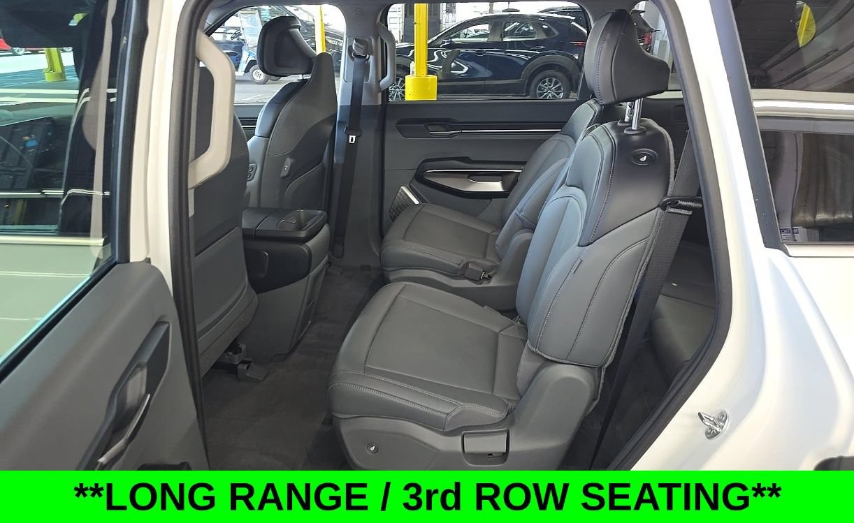 Certified 2024 Kia EV9 Light Long Range RWD image 10