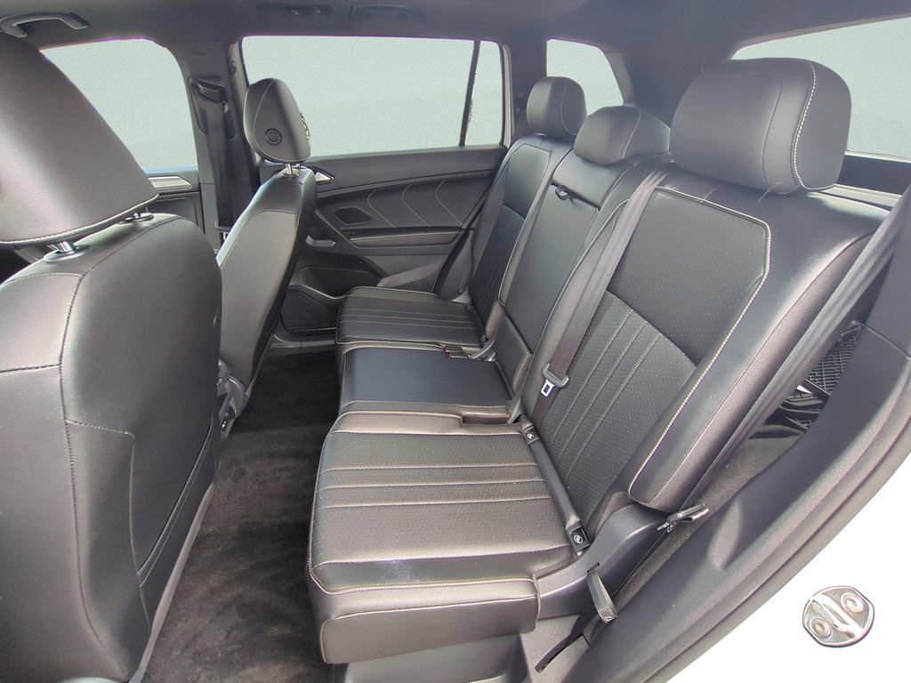 Used 2023 Volkswagen Tiguan SE R-Line AWD/4WD image 14