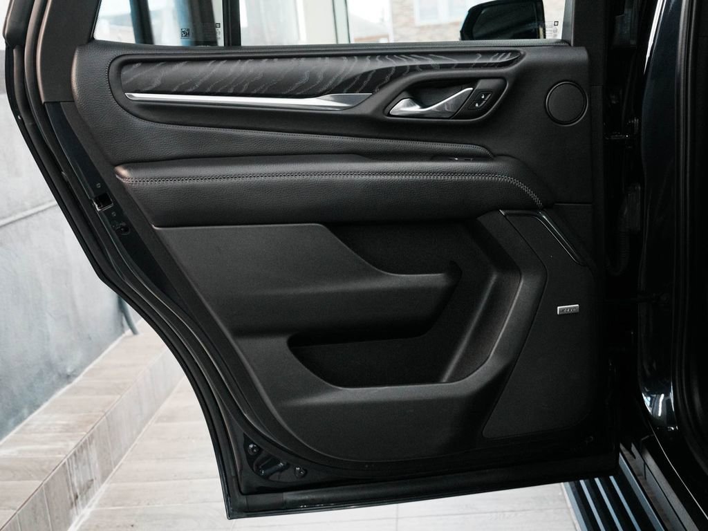 Used 2023 GMC Yukon Denali AWD/4WD image 14