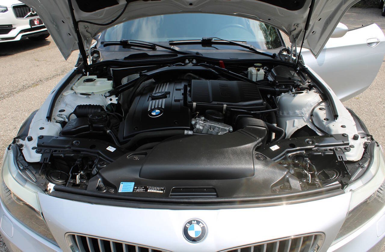 Used 2011 BMW Z4 sDrive35i RWD image 13