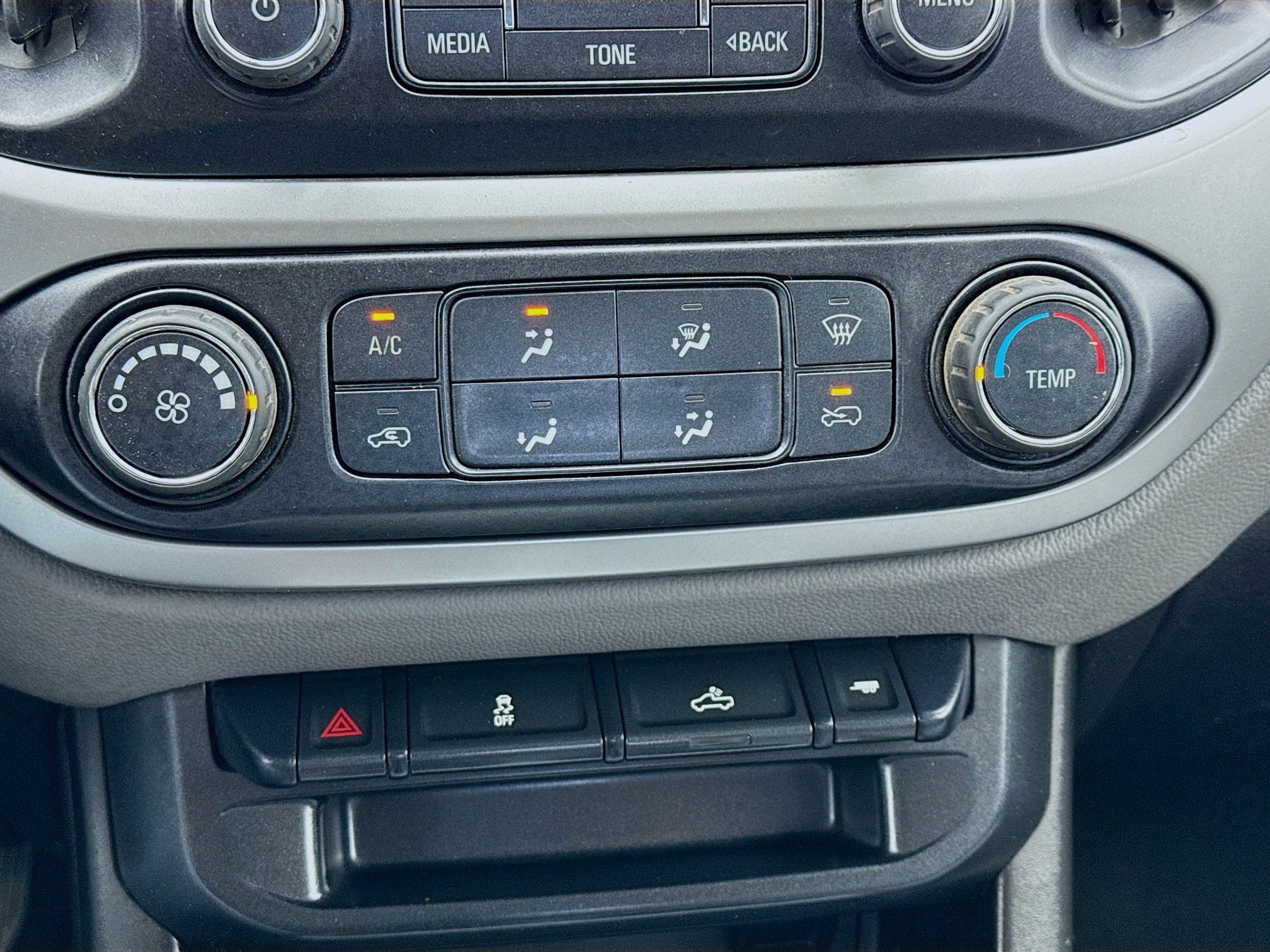 Used 2018 Chevrolet Colorado LT image 12