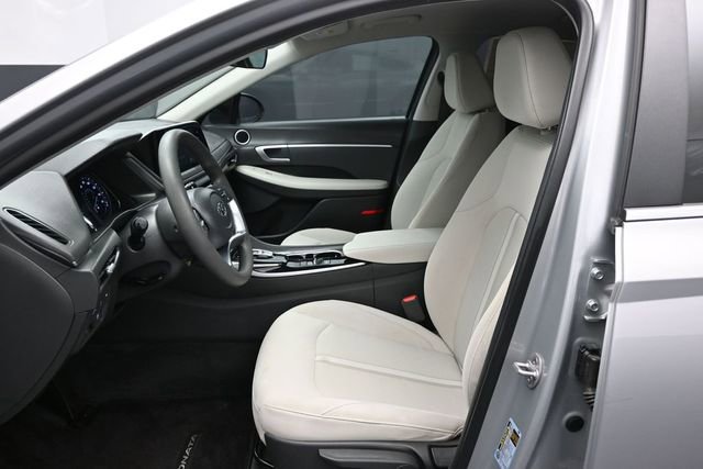 Used 2023 Hyundai Sonata SE FWD image 6