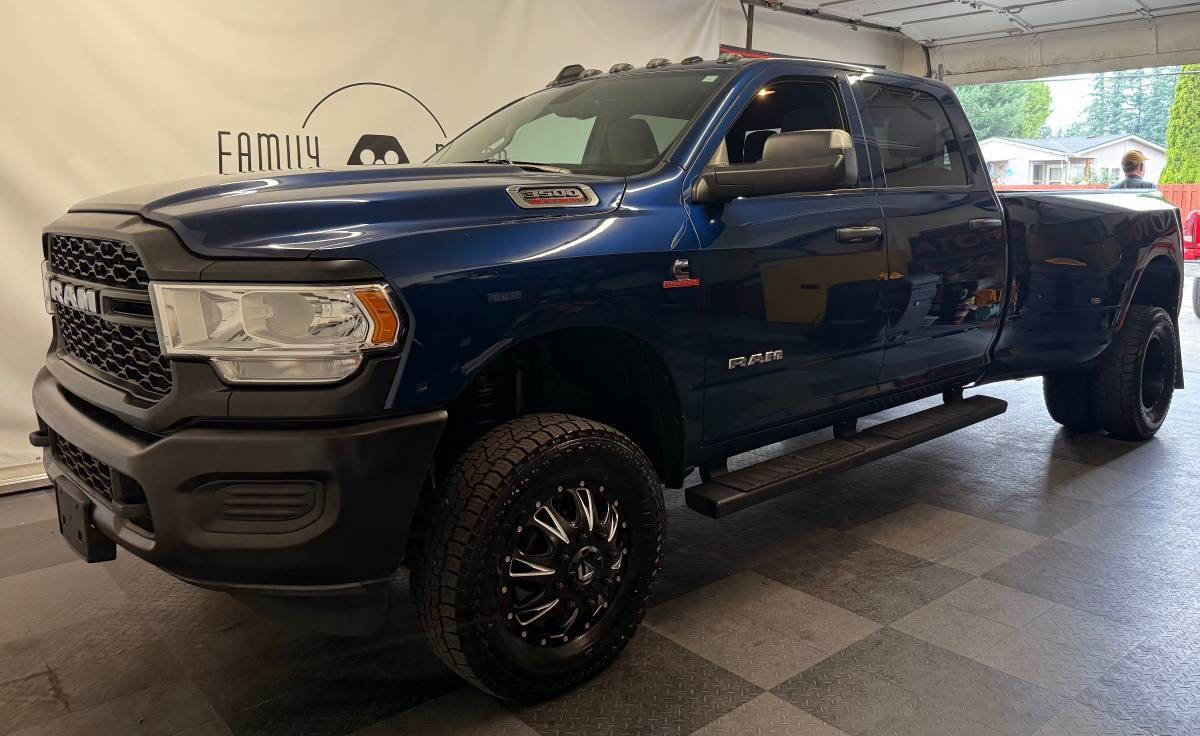 Used 2022 RAM 3500 Tradesman image 9