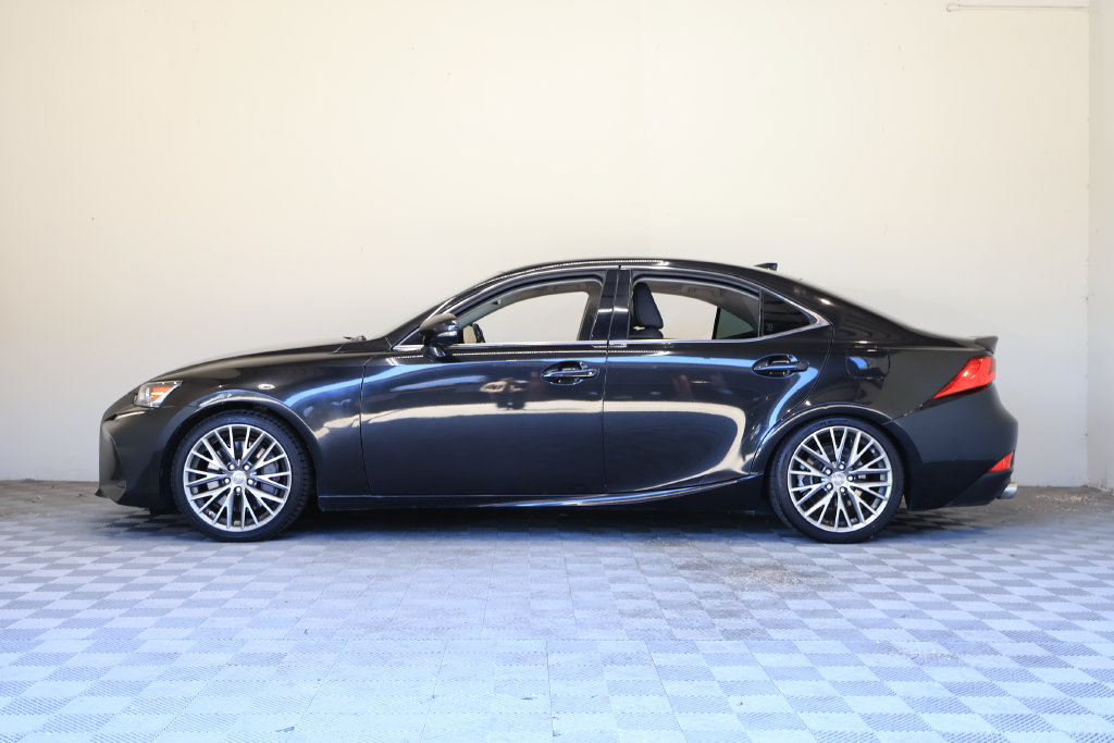 Used 2018 Lexus IS 300 w/ Accessory Package 2 RWD image 7