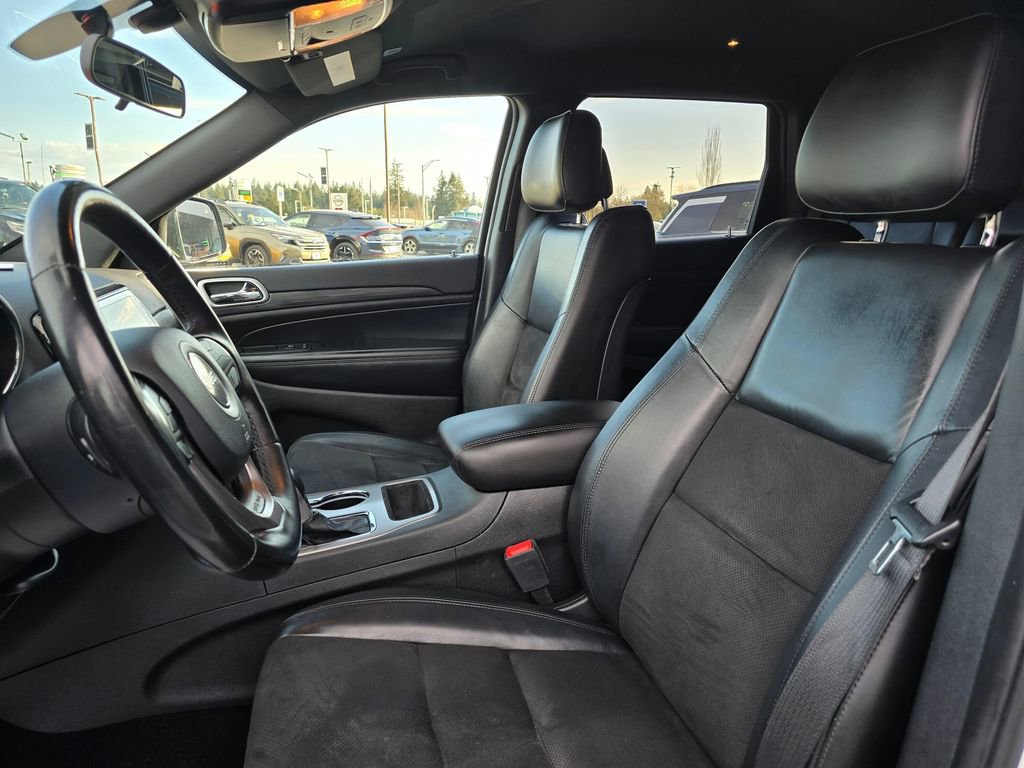Used 2021 Jeep Grand Cherokee Laredo X AWD/4WD image 12