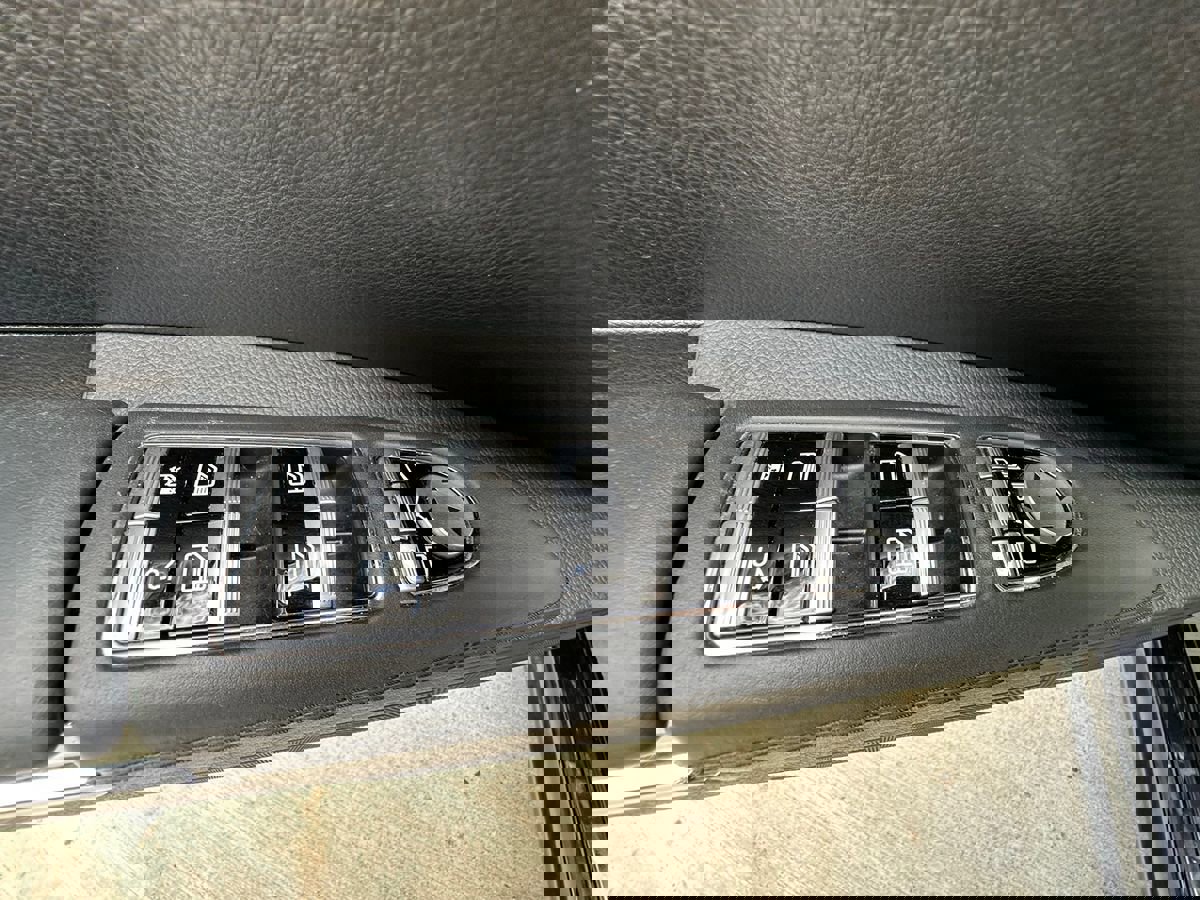 Used 2009 Mercedes-Benz S 63 AMG image 30